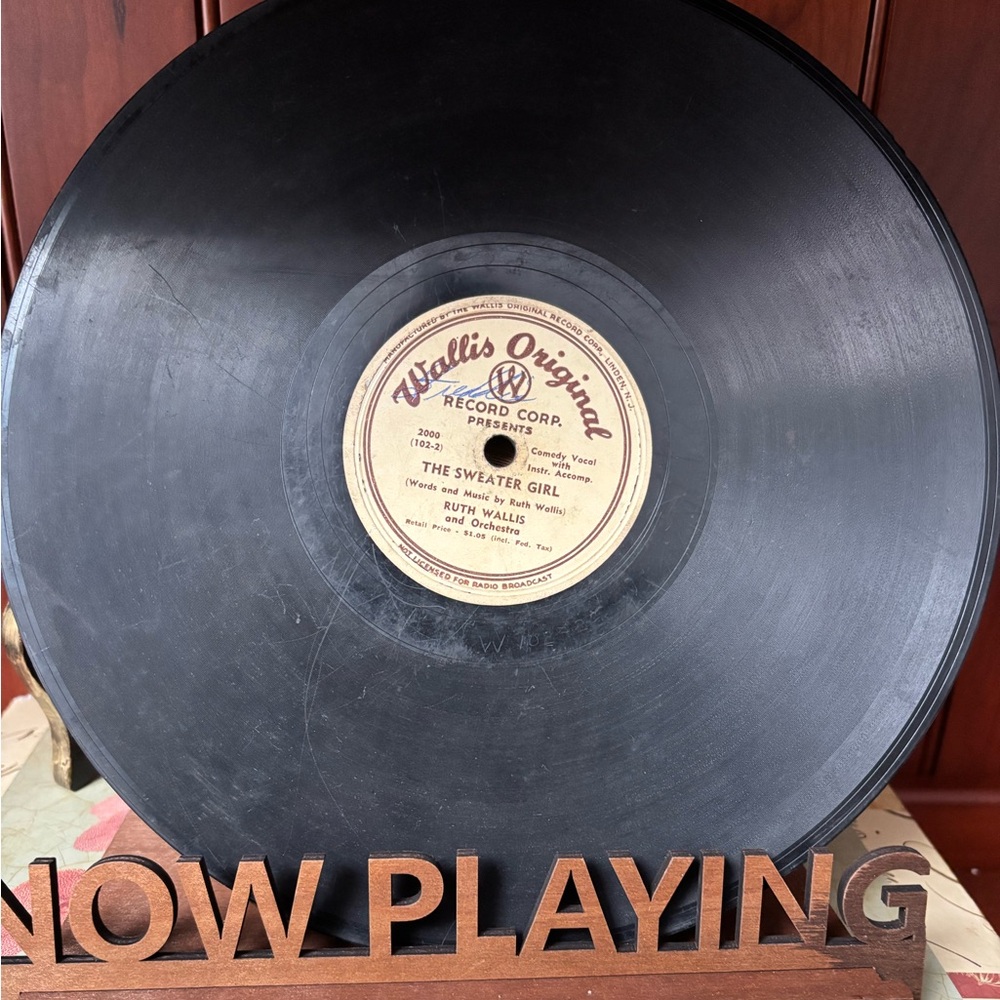 Wallis Original" featuring Ruth Wallis, known as Queen of Double Entendre".